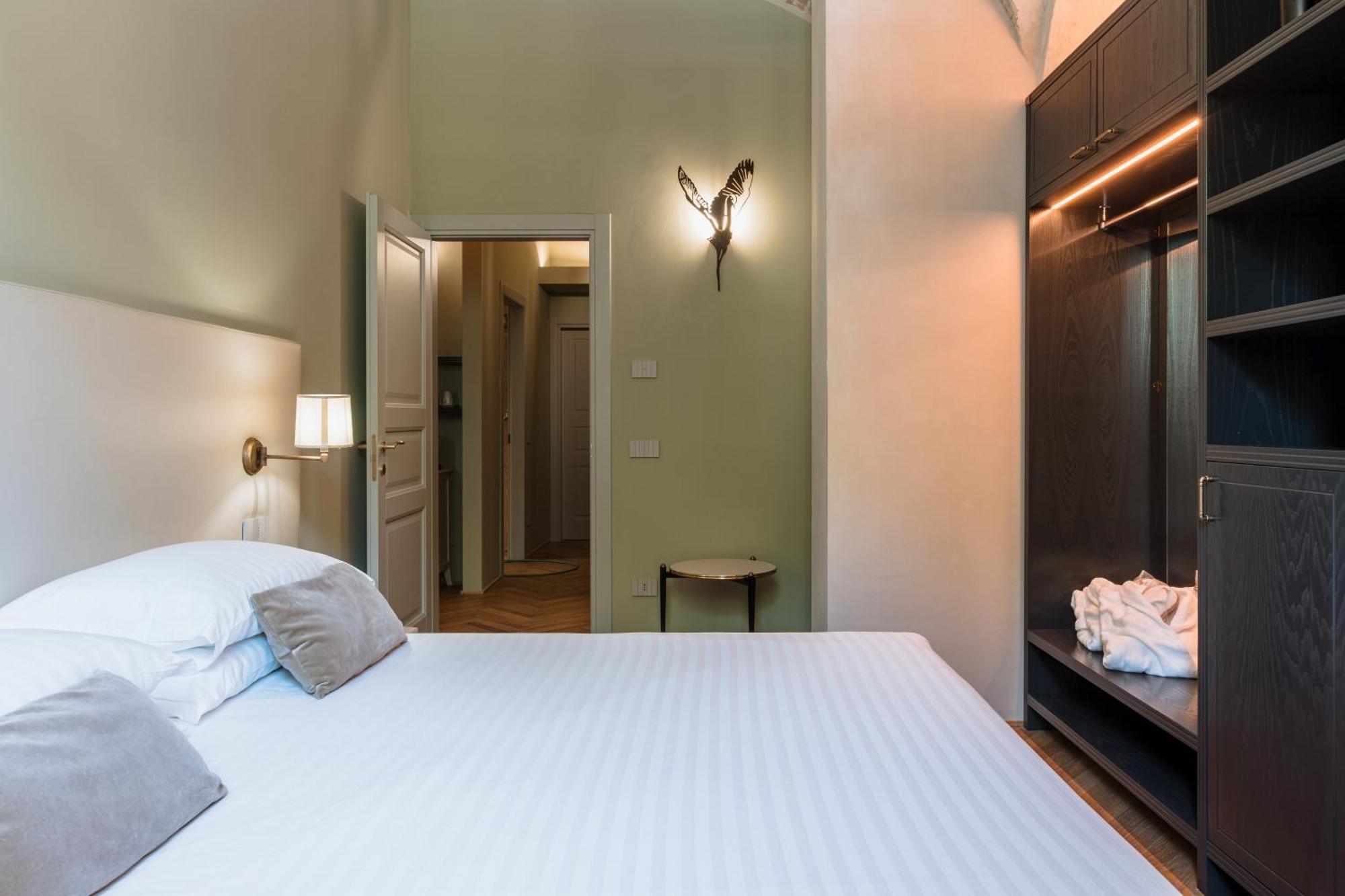 Pavillon Suite & Apartments ペスキエーラ・デル・ガルダ エクステリア 写真